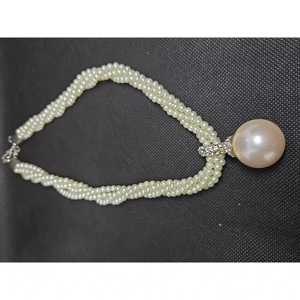 Lot Of 7 Vtg Charming Charlie And Others‎ white elegant necklaces & 1 bracelet
